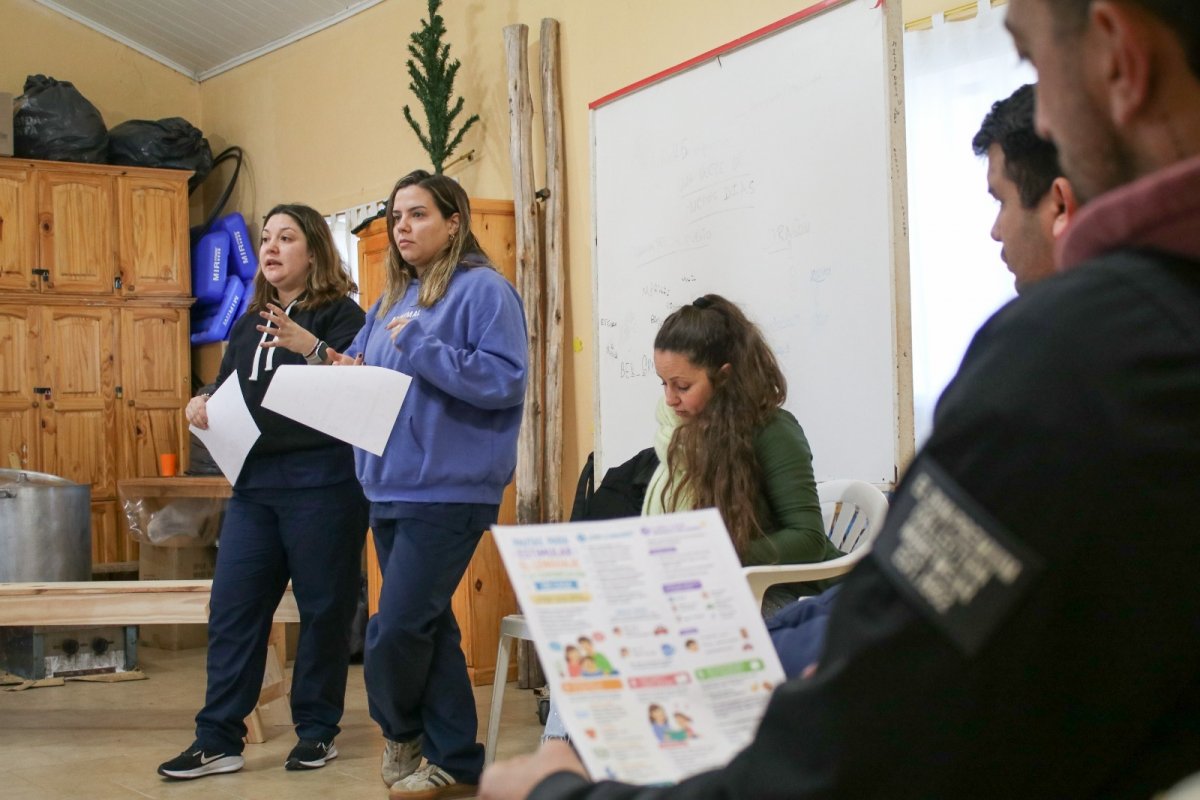 Imagen de noticia “Entre juegos y palabras” acompaña a familias en el desarrollo del lenguaje durante la primera infancia