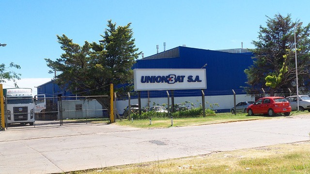 Imagen de noticia Unión Bat inició despidos masivos y crece la incertidumbre por el futuro de la planta