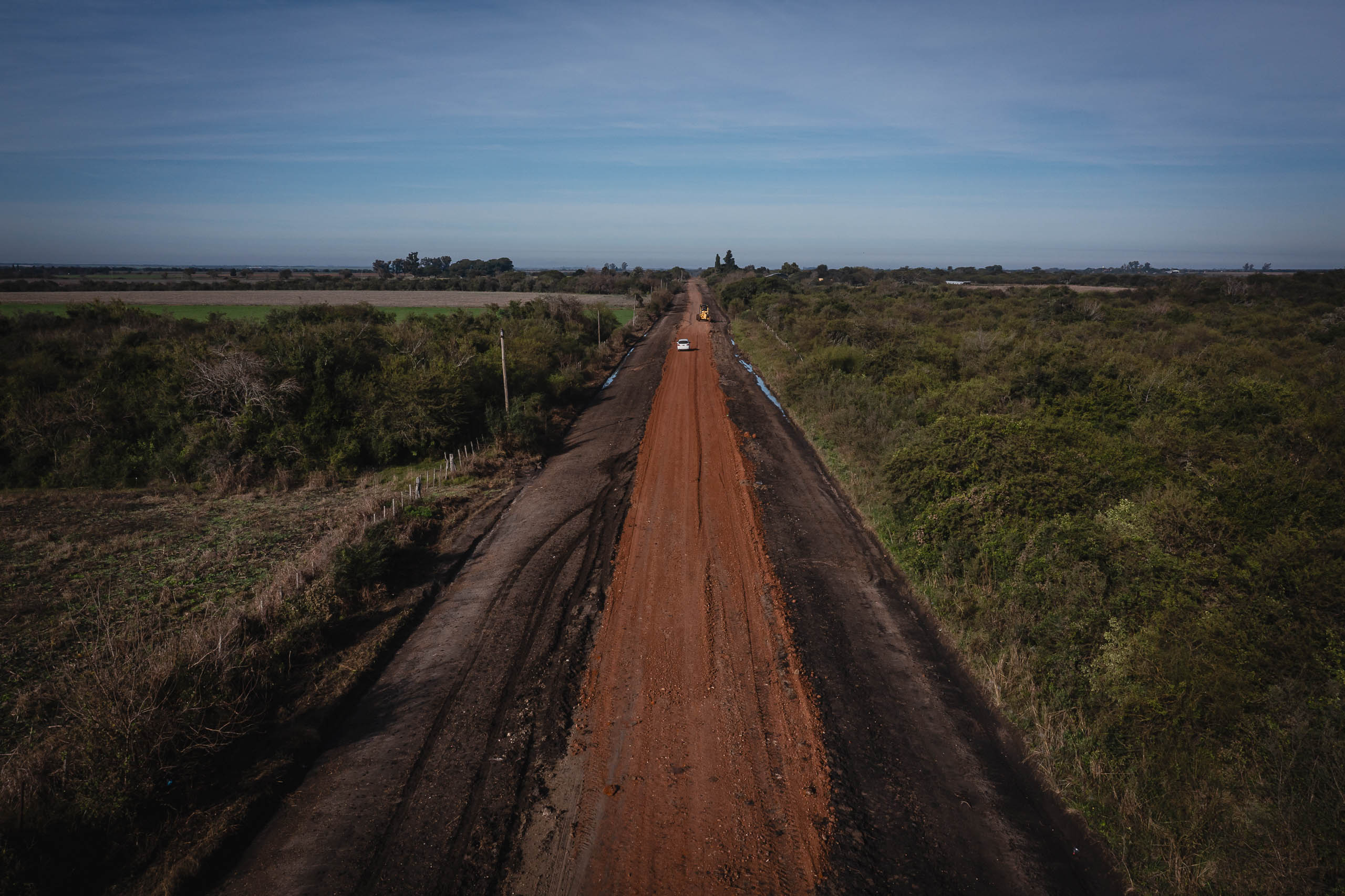 Imagen de noticia La provincia invierte más de 24.000 millones de pesos en mejora de caminos y maquinaria vial