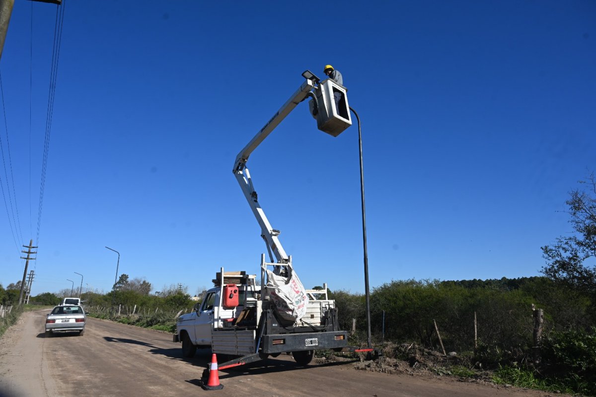 Imagen de noticia Seguridad en zona sur: avanzan los trabajos de iluminación LED en Calle de las Tropas