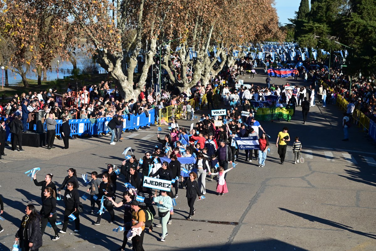 Imagen de noticia Abrió la convocatoria para participar del tradicional desfile del 9 de Julio