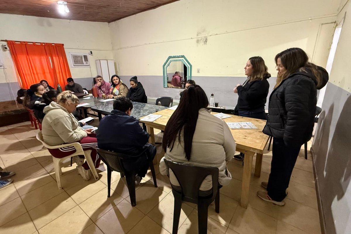 Imagen de noticia Más de 280 familias participaron del taller “Entre juegos y palabras” en los EMPI