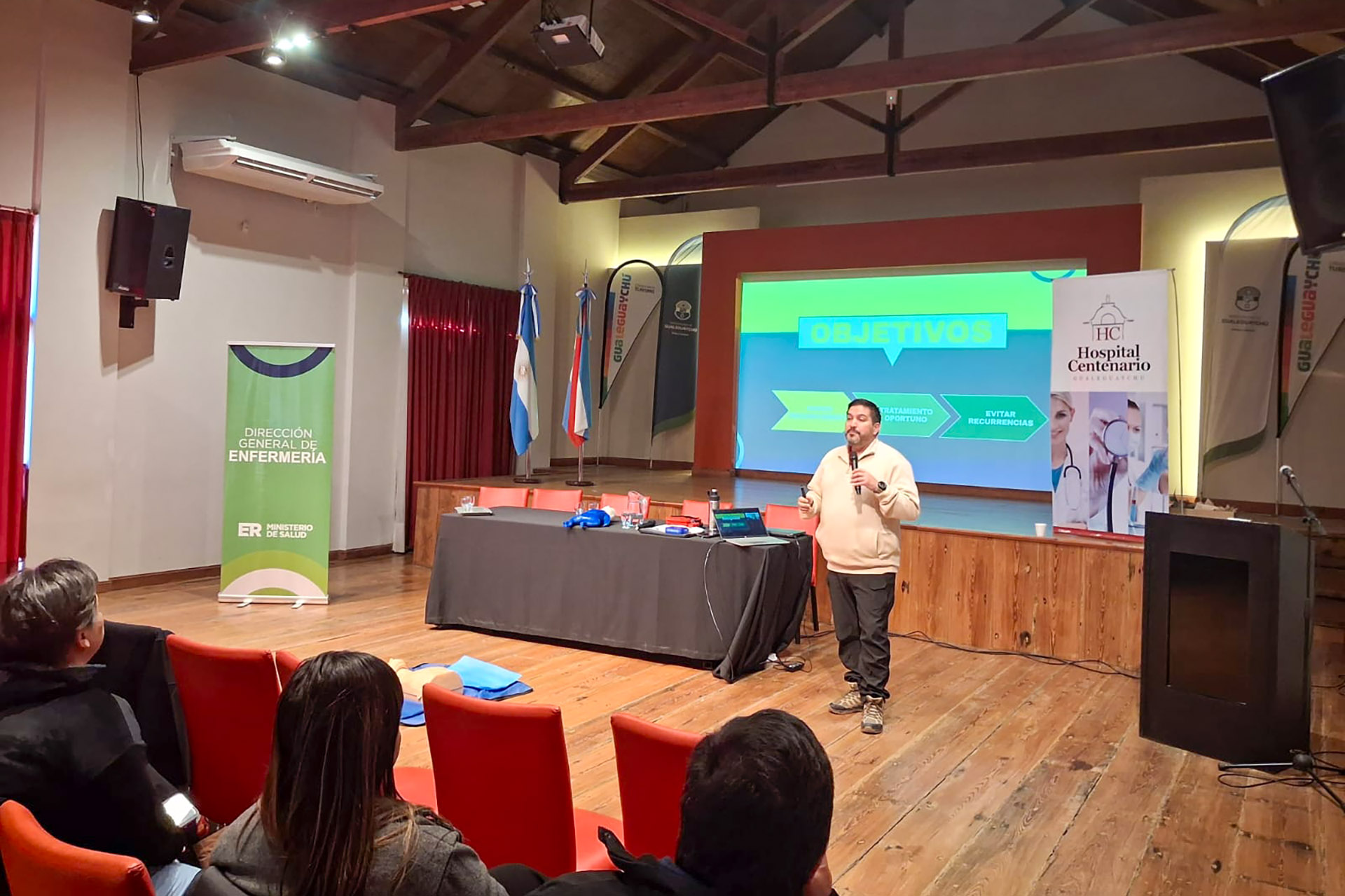 Imagen de noticia Se realizó una jornada de capacitación de Enfermería en Gualeguaychú