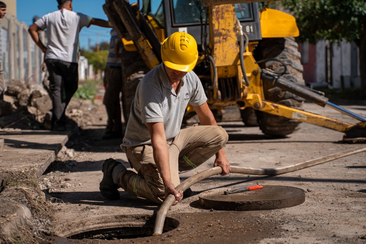 Imagen de noticia Obras Sanitarias realizó más de 3.700 intervenciones en la red de agua y cloacas en seis meses