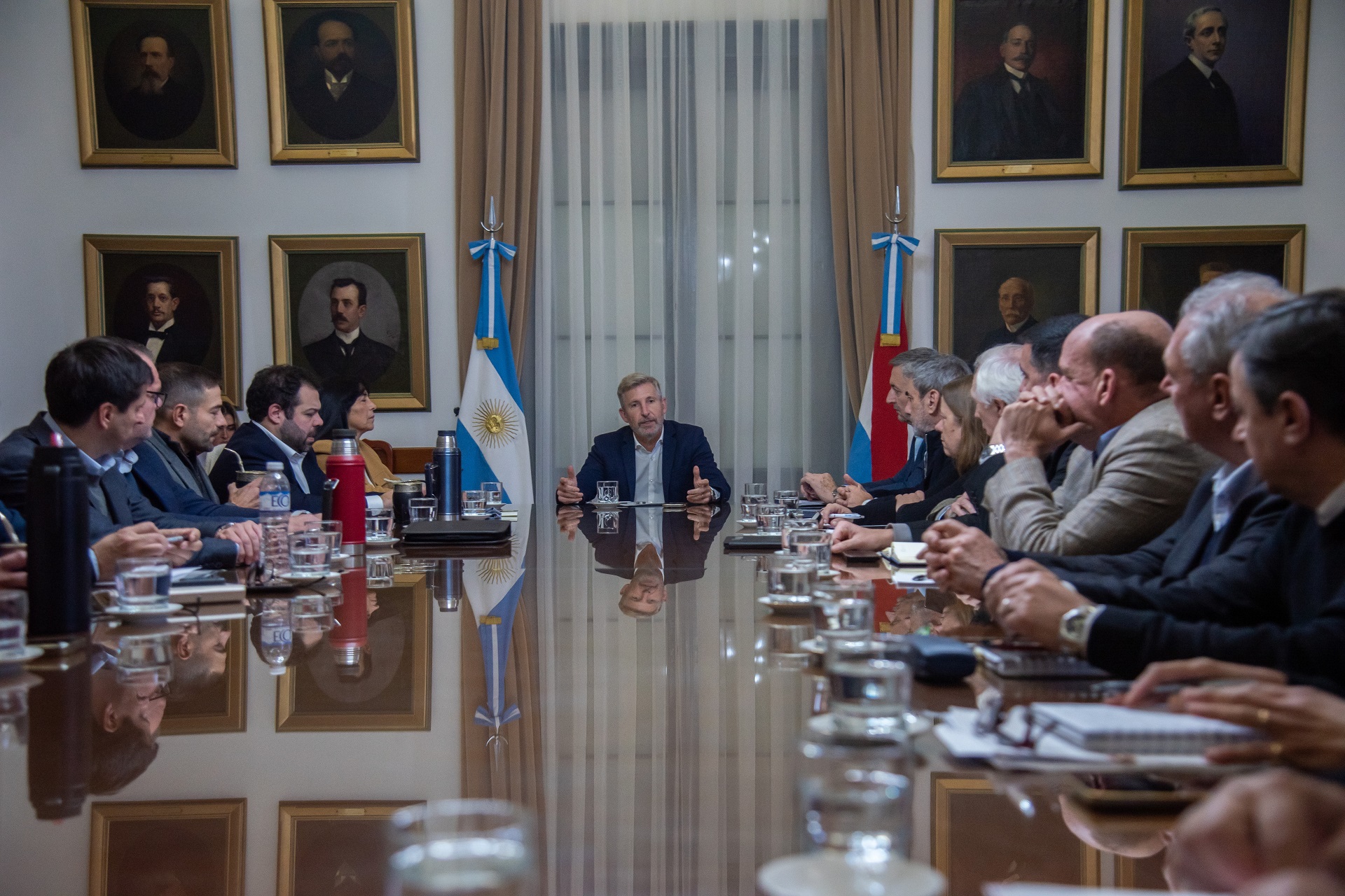 Imagen de noticia Obras, producción, salud y energía marcaron la agenda de la reunión de gabinete