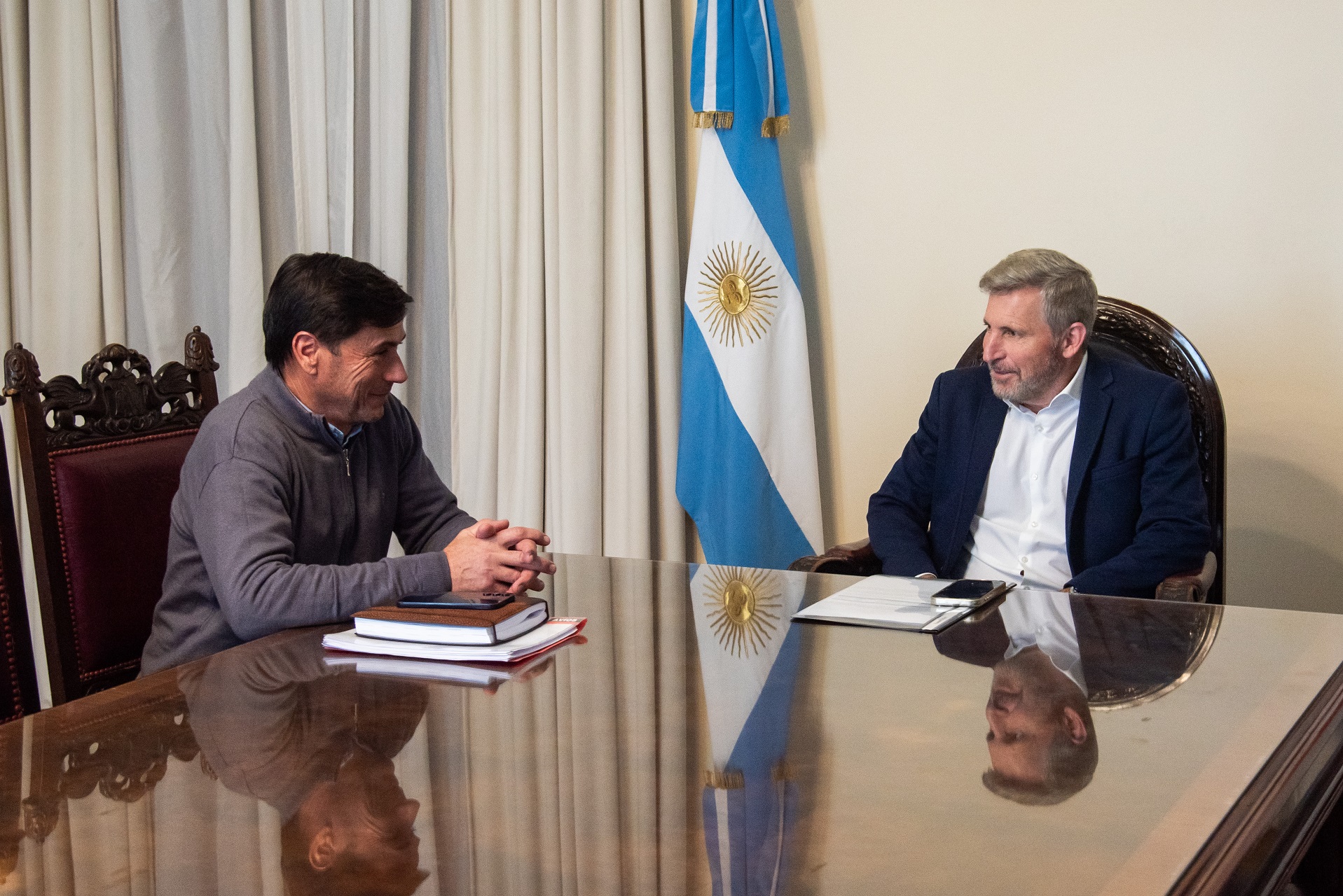 Imagen de noticia Frigerio y el intendente de Diamante repasaron proyectos de infraestructura para la ciudad