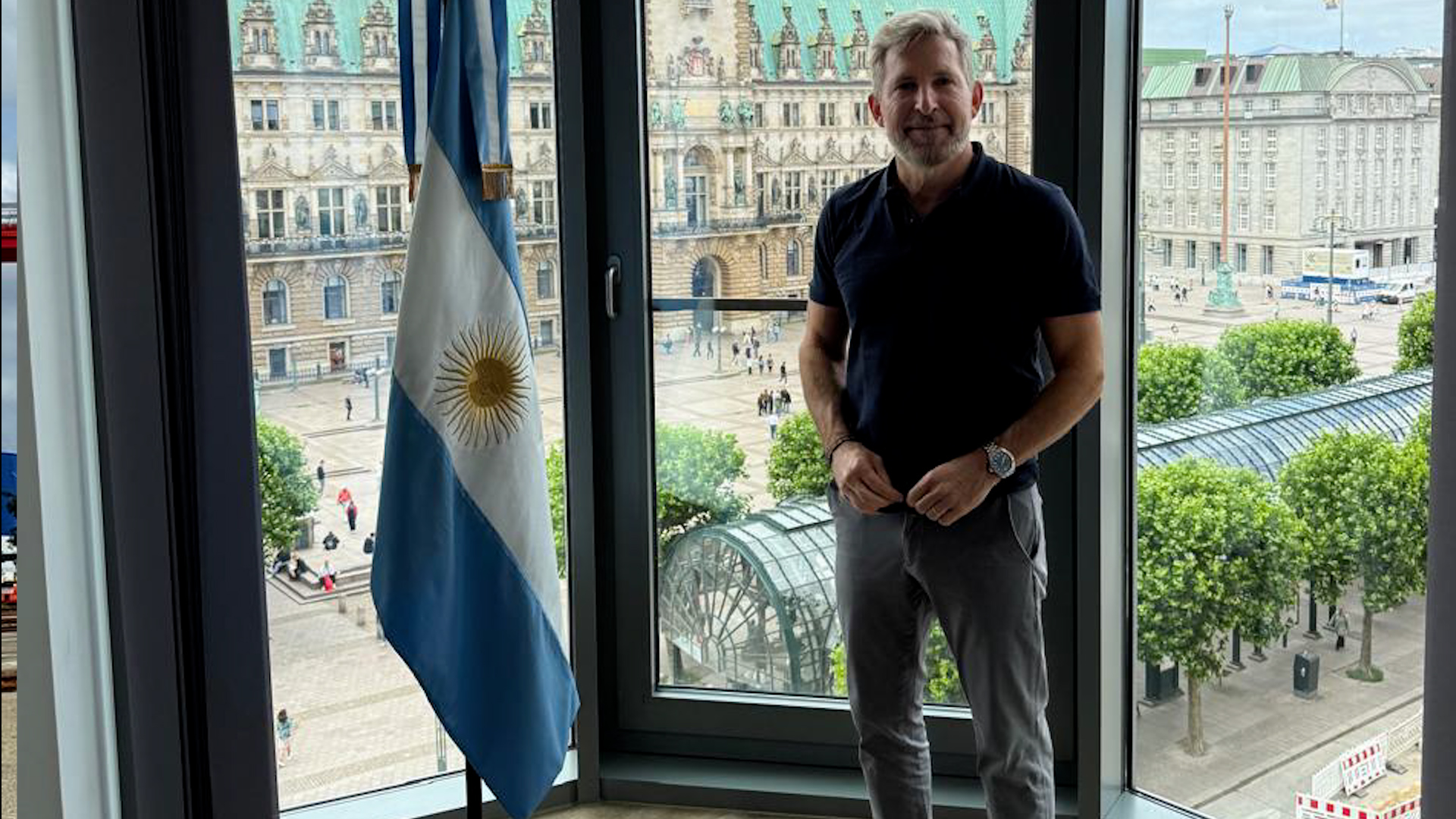 Imagen de noticia En su visita al Puerto de Hamburgo Frigerio impulsó la agenda exportadora y logística de Entre Ríos