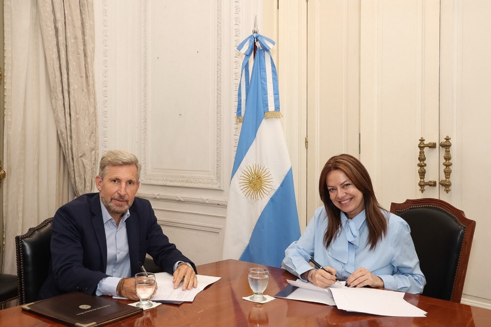 Imagen de noticia Frigerio y Pettovello firmaron un acuerdo para finalizar cuatro escuelas técnicas y agrotécnicas en Entre Ríos