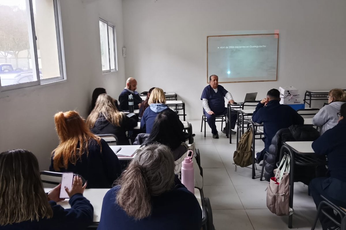 Imagen de noticia Equipos municipales se capacitaron sobre prevención y actuación ante la leptospirosis