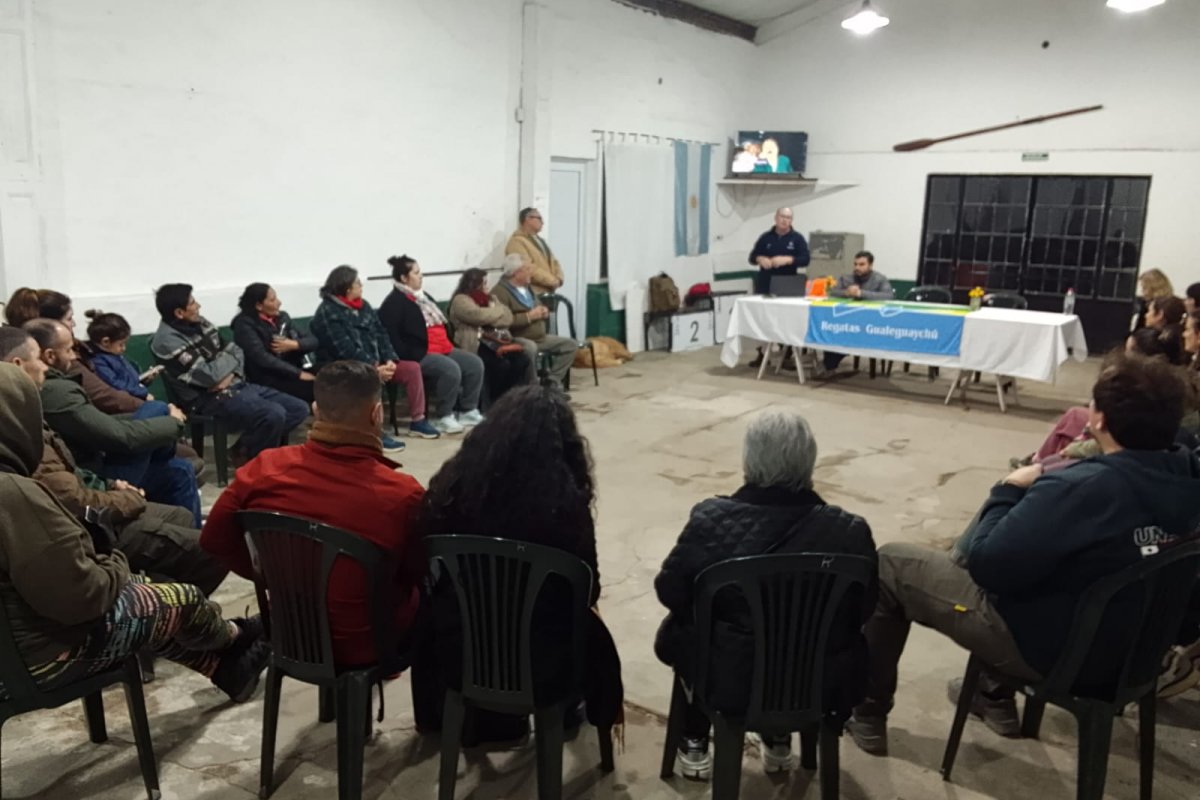Imagen de noticia El Gobierno de Gualeguaychú reunió a vecinos del Camino de la Costa por la situación hidrológica