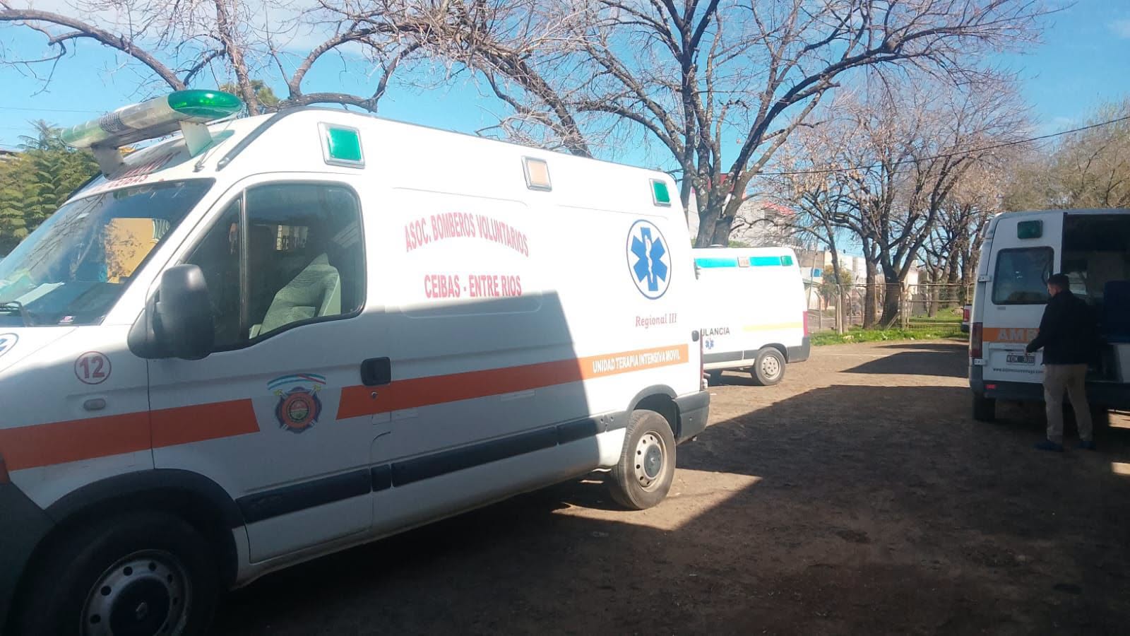 Imagen de noticia Una ambulancia sufrió una falla mecánica y Bomberos de Ceibas completó el traslado de una paciente