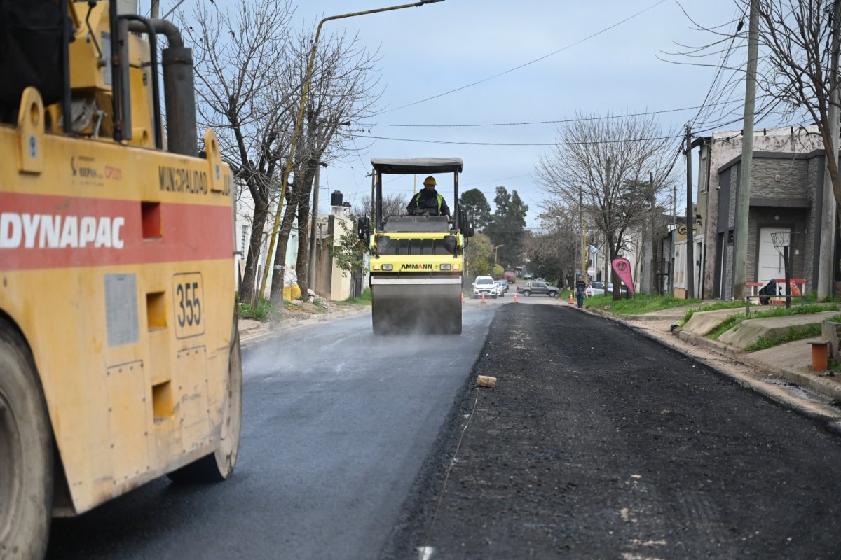 Imagen de noticia Finalizó el primer tramo del plan de asfaltado de 150 cuadras en el casco céntrico