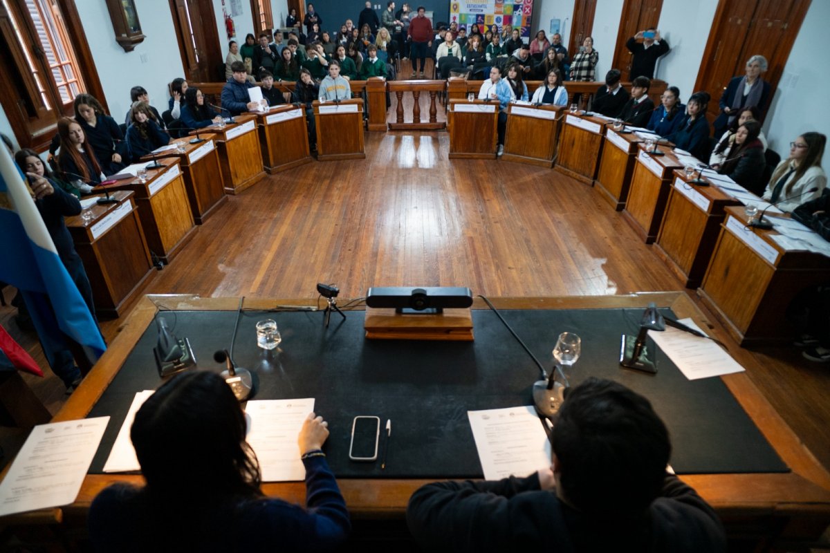 Imagen de noticia Se realizó la primera sesión del Concejo Deliberante Estudiantil