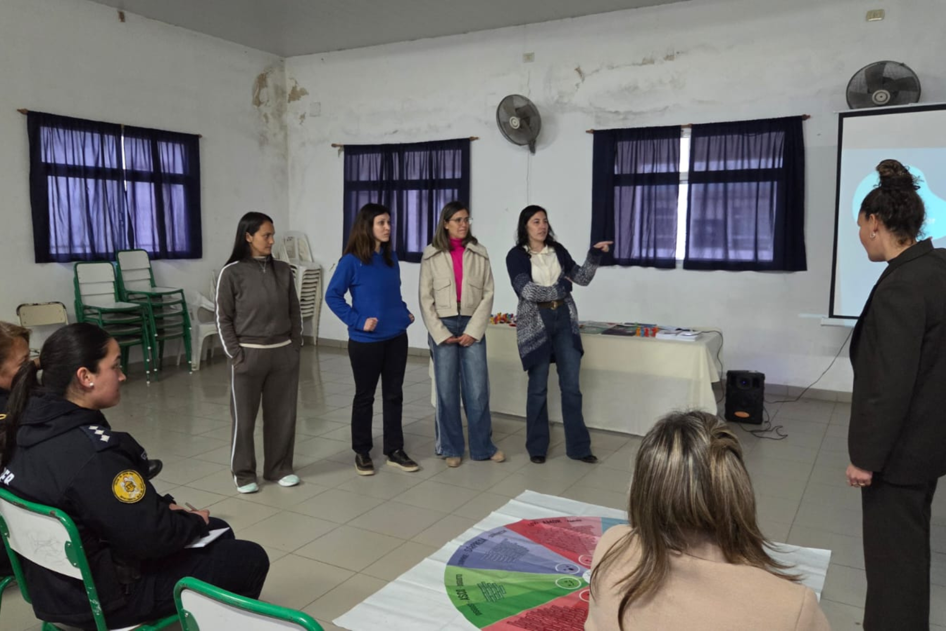 Imagen de noticia Copnaf acercó a Villa Paranacito herramientas para acompañar las emociones durante la crianza