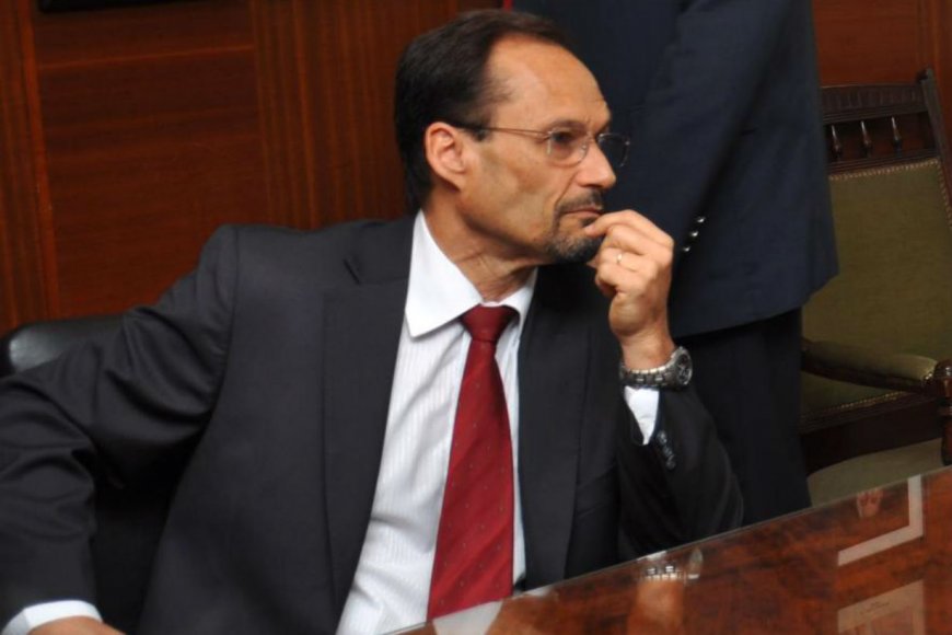 Imagen de noticia El Procurador General pidió mantener la cautelar que impide distribuir alimentos con sellos en las escuelas entrerrianas