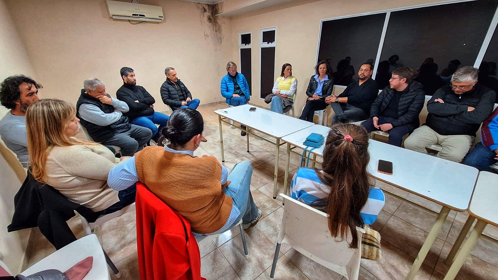 Bahillo visitó Crespo y centró su agenda en la producción, los medios y el escenario político