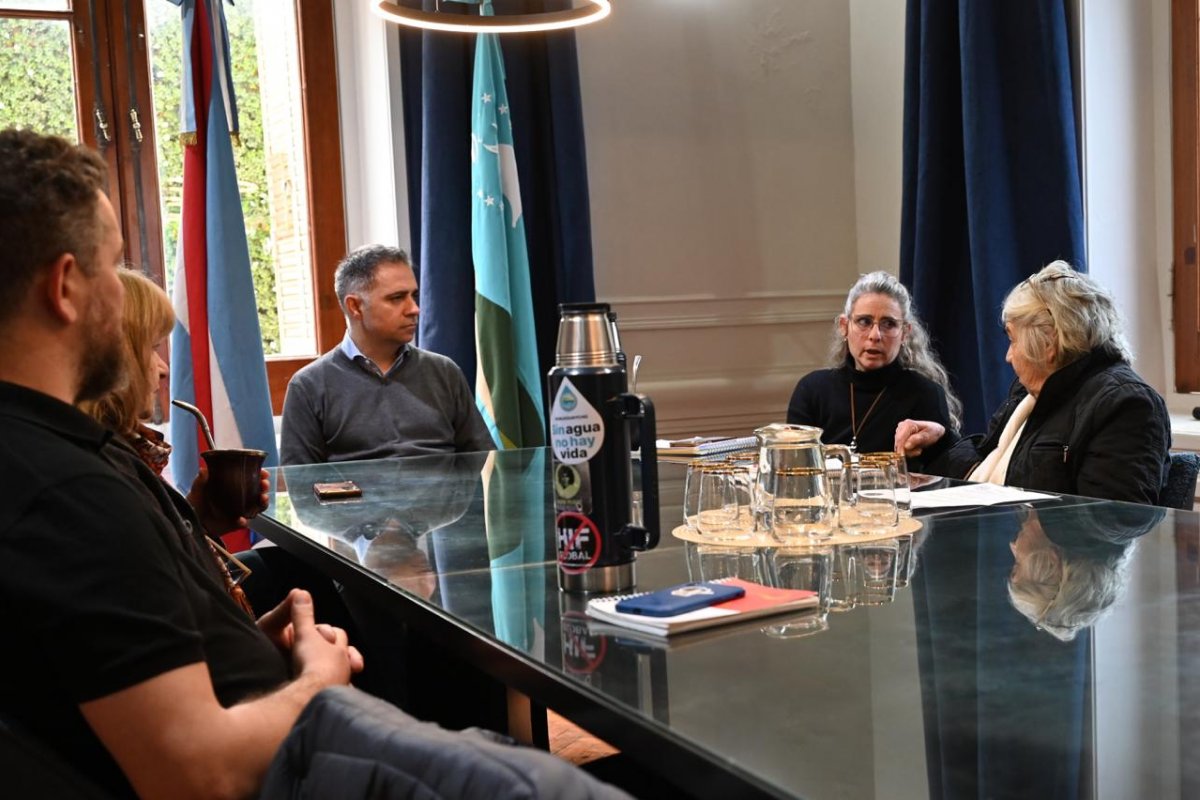 Imagen de noticia Ambiente y memoria: Municipio y Asamblea Ambiental acordaron acciones sobre Arroyo Verde