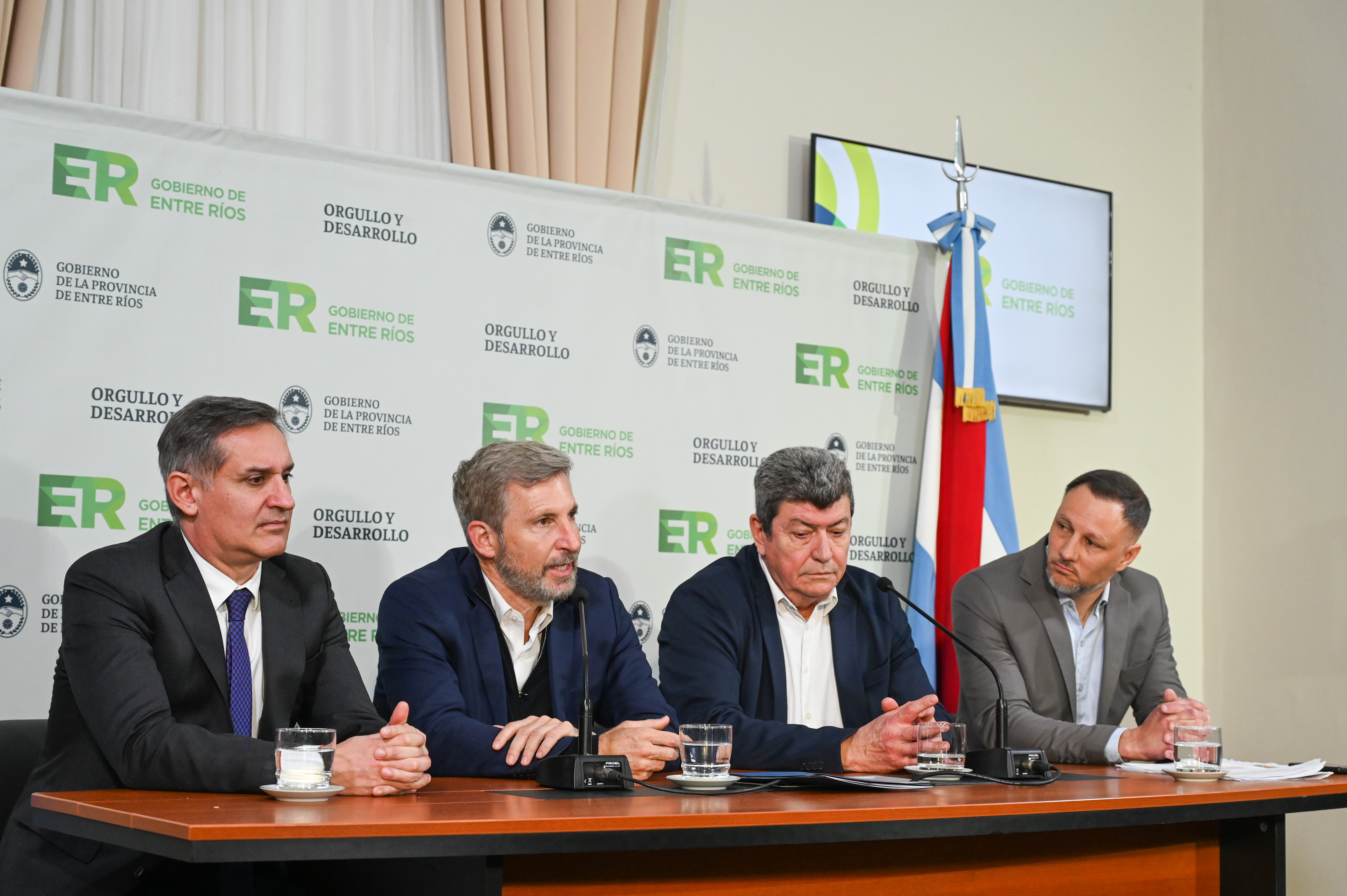 Imagen de noticia El gobierno presentó un nuevo beneficio hipotecario que facilitará el acceso a la vivienda a empleados públicos
