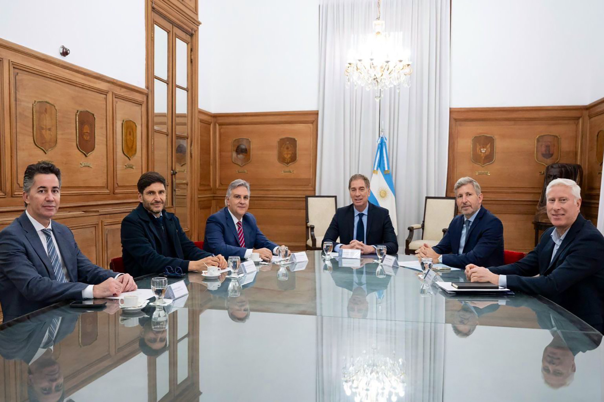 Imagen de noticia Frigerio, junto a sus pares de la Región Centro, avanzó con Santilli en una agenda común