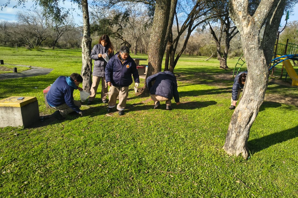 Imagen de noticia Alumnos del Instituto Emanuel realizan pasantías en el Vivero Municipal