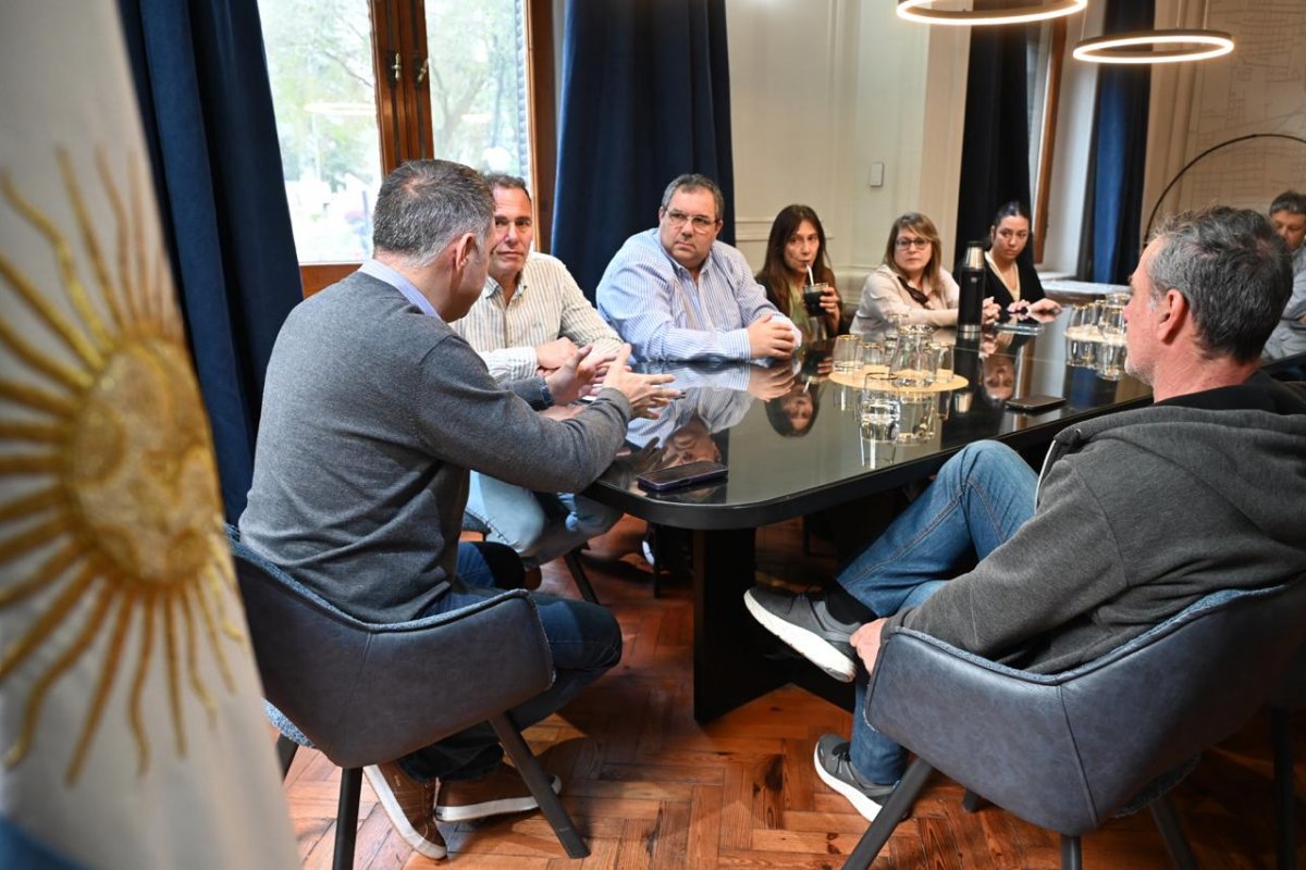 Imagen de noticia El Municipio se reunió con hoteleros y gastronómicos para analizar la situación del sector turístico