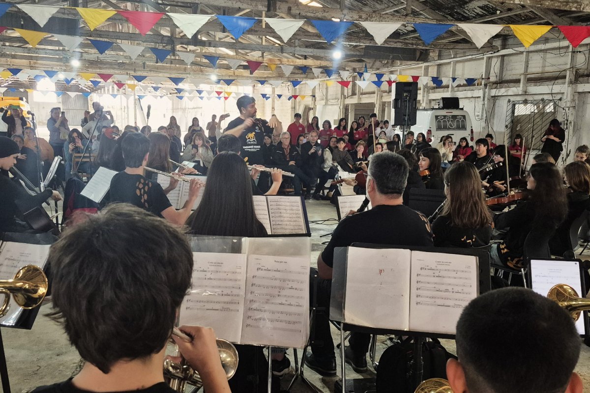Imagen de noticia La Orquesta Yaguarí Guazú realizó su primera presentación internacional en Fray Bentos