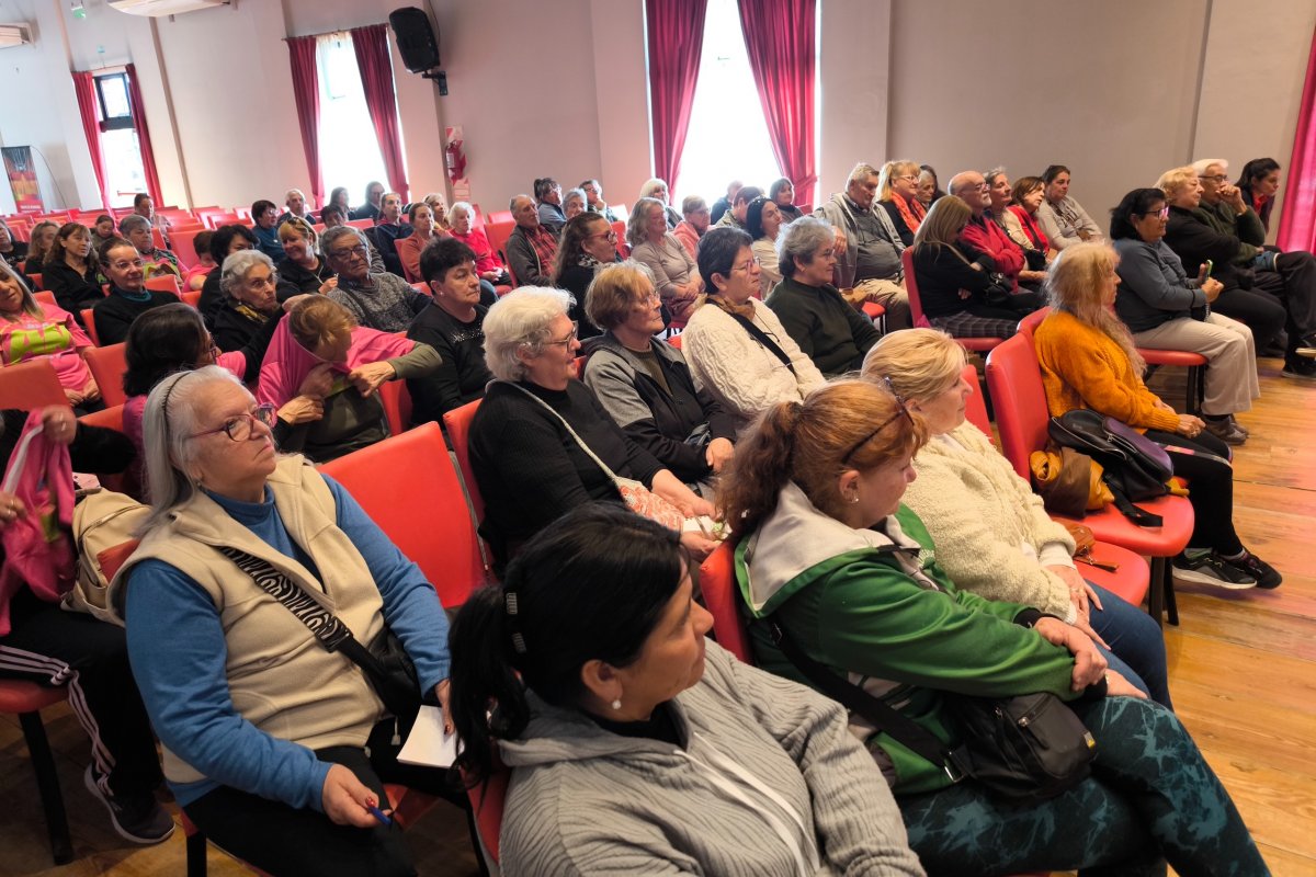 Imagen de noticia Personas mayores participaron de una charla sobre acceso a la Justicia y ciberseguridad