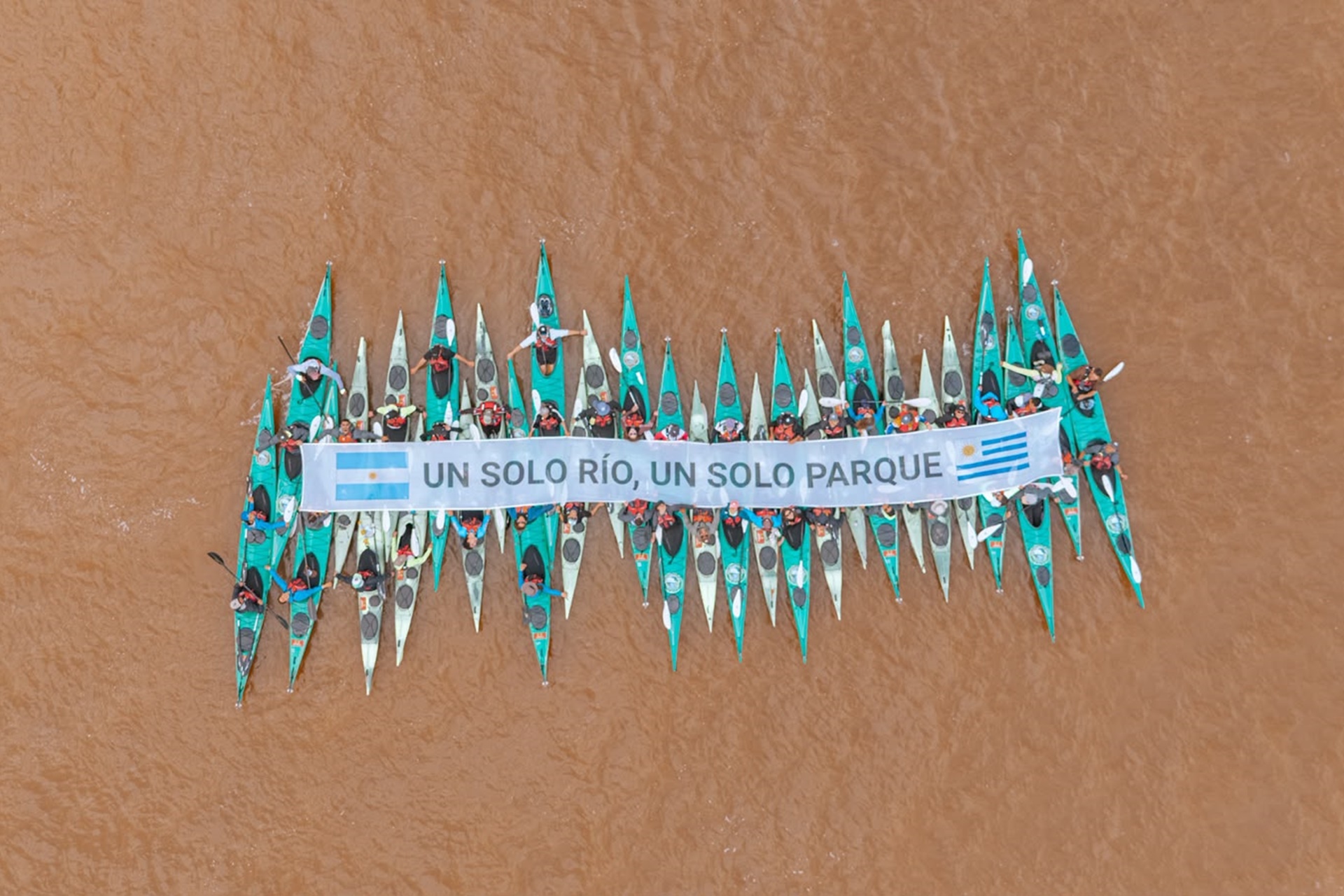 Imagen de noticia En una jornada binacional se concientizó sobre la conservación del Parque Provincial Islas y Canales Verdes del río Uruguay