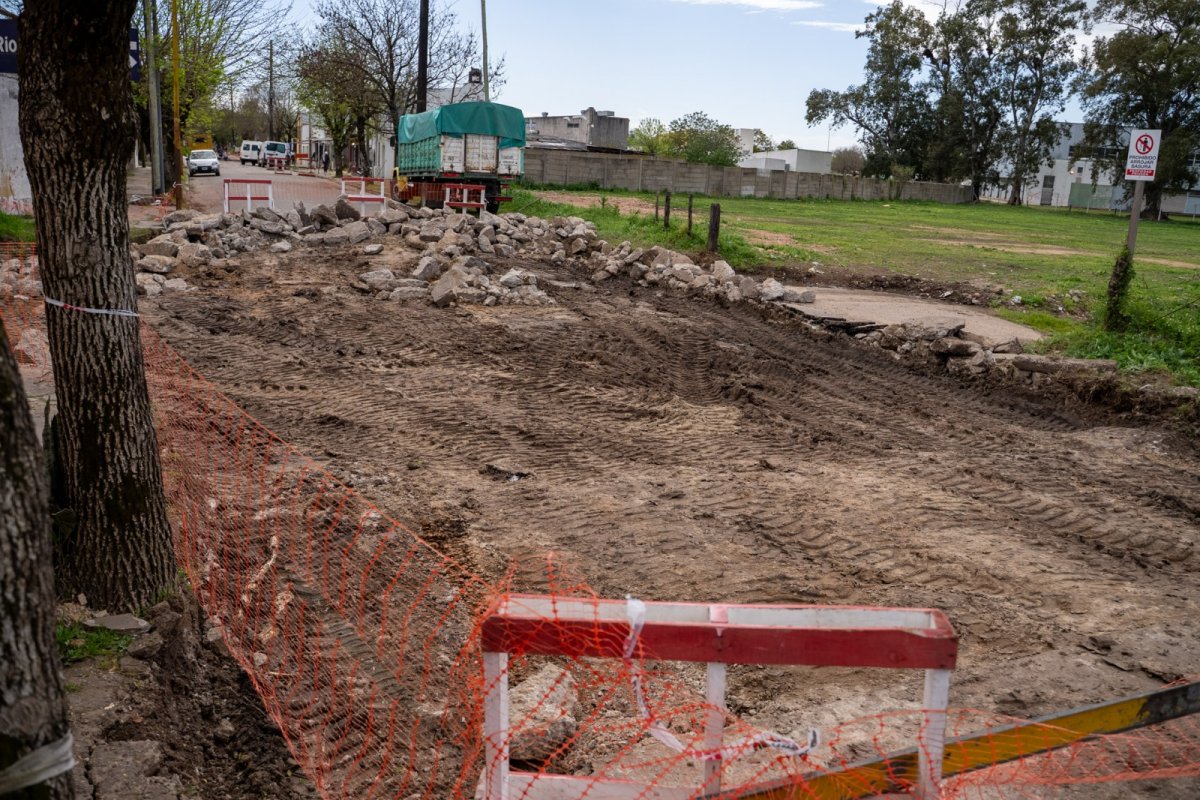 Imagen de noticia La reconstrucción de bocacalles de España se extendió hasta calle Entre Ríos