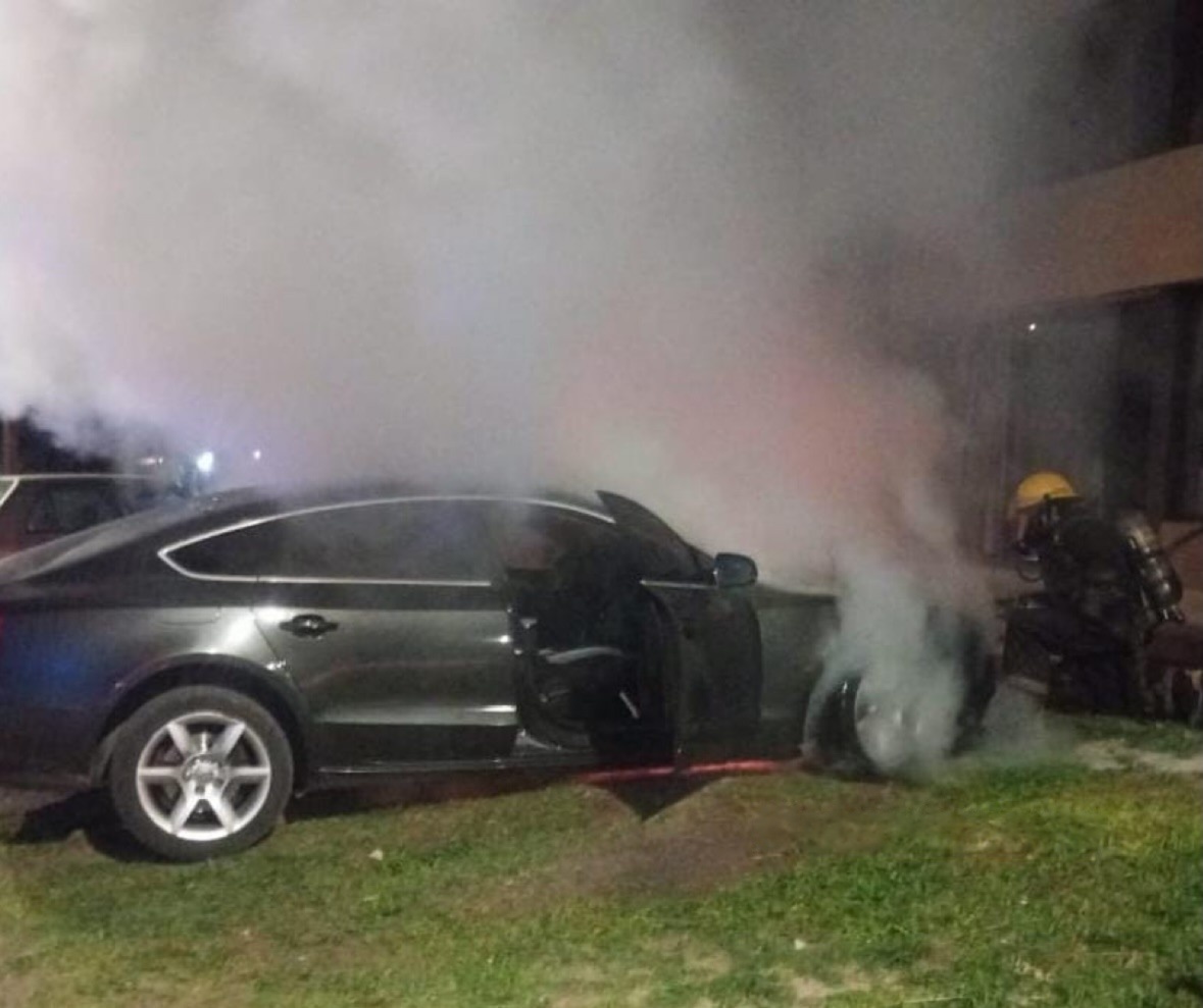 Imagen de noticia Se incendió un vehículo en el Camino de la Costa