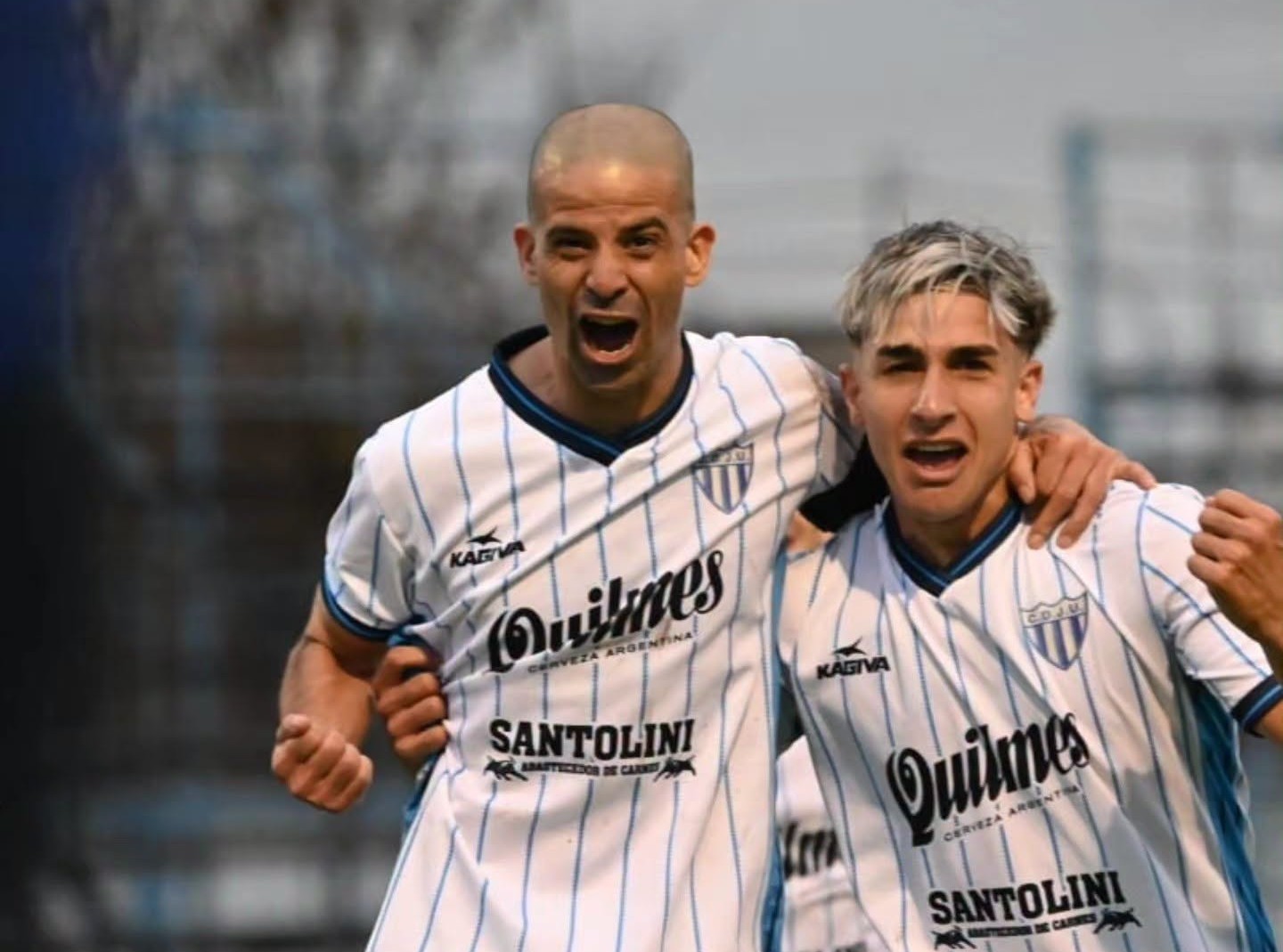 Juventud goleó 4-0 a Parque Sur y aseguró su clasificación a octavos
