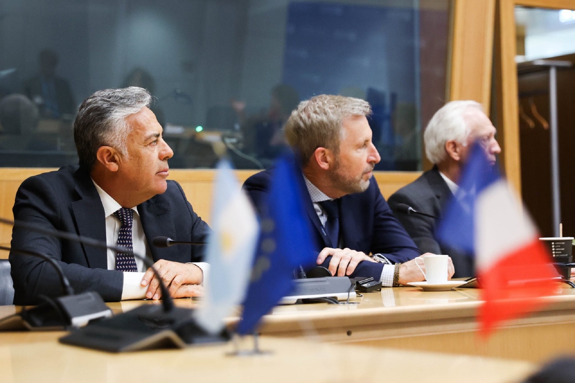 Imagen de noticia Frigerio evaluó en París herramientas de financiamiento para proyectos estratégicos de Entre Ríos
