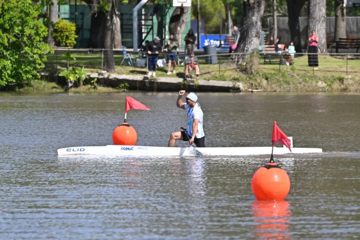 Imagen de noticia Roberto “Tito” Palacios ganó la medalla de plata en el Mundial de Canotaje que se disputa en Gualeguaychú
