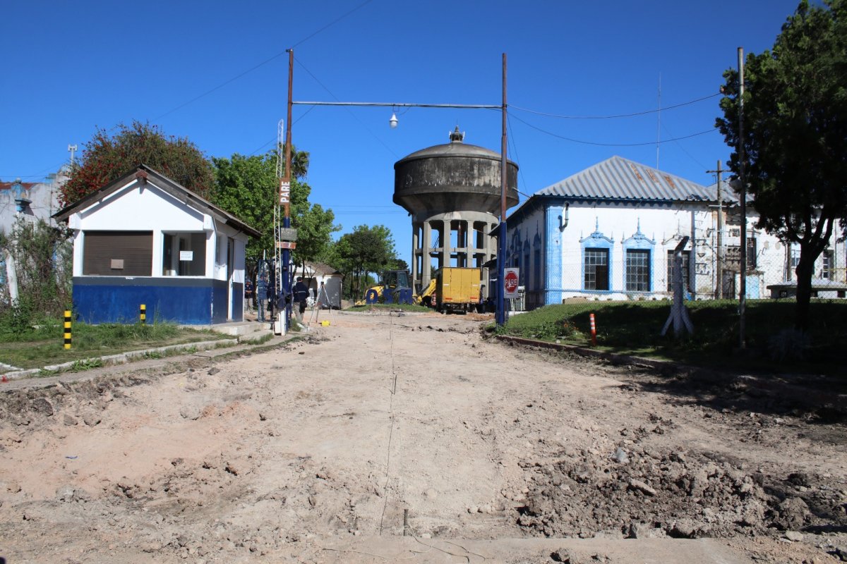 Imagen de noticia El Gobierno de Gualeguaychú reconstruye por completo el ingreso a Obras Sanitarias