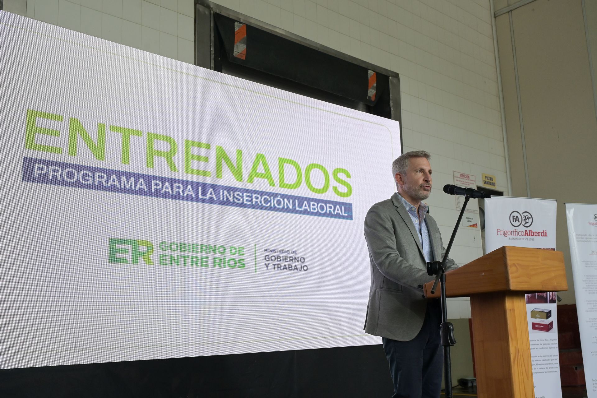 Imagen de noticia Frigerio presentó un programa de entrenamiento laboral para que los jóvenes hagan prácticas en empresas entrerrianas