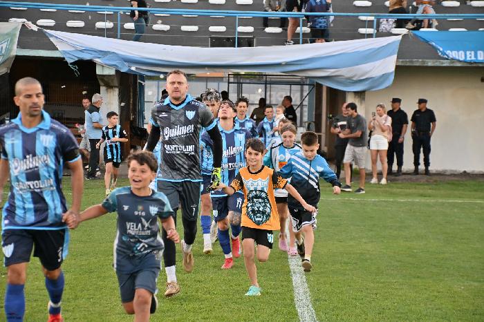 Imagen de noticia JUVENTUD UNIDA GANO SOBRE EL FINAL, Y AHORA SE ESPERA EL PARTIDO DE VUELTA EN SANTA FE