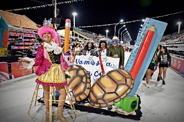 Imagen de noticia  El Entierro de Carnaval reunió a agrupaciones de Gualeguaychú
