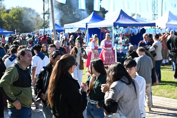 Imagen de noticia Pueblo Belgrano celebró la Fiesta de la Bandera: reviví el festejo en fotos
